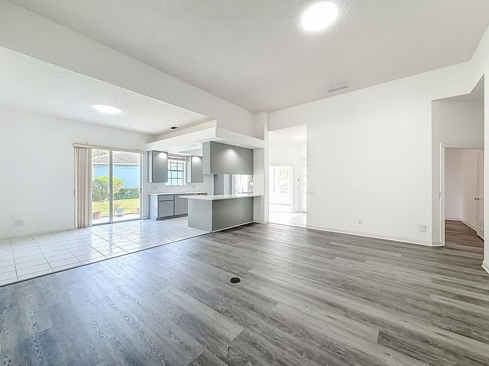 待售: $365,000 (3 贝兹, 2 浴室, 1849 平方英尺)