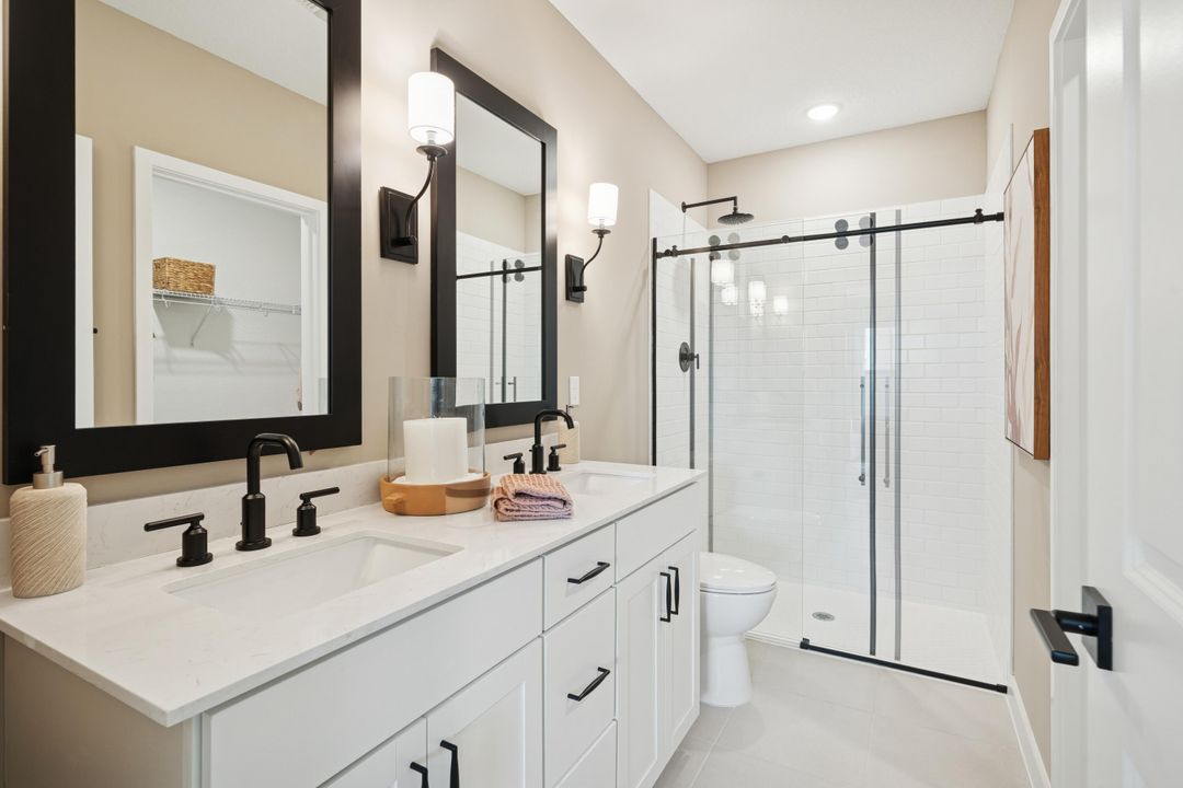 For Sale: $349,995 (4 beds, 3 baths, 1609 Square Feet)