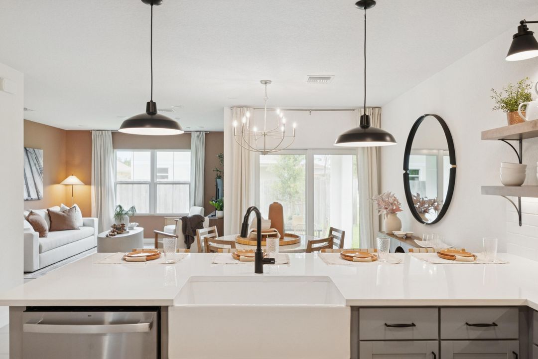 For Sale: $349,995 (4 beds, 3 baths, 1609 Square Feet)