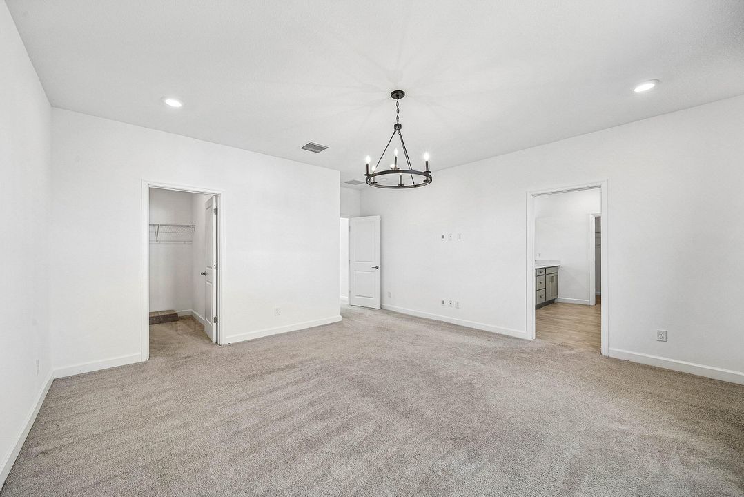 待售: $680,000 (4 贝兹, 3 浴室, 2401 平方英尺)