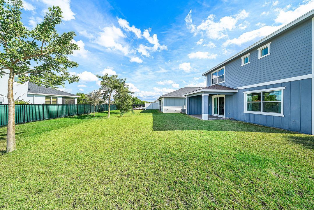 待售: $680,000 (4 贝兹, 3 浴室, 2401 平方英尺)