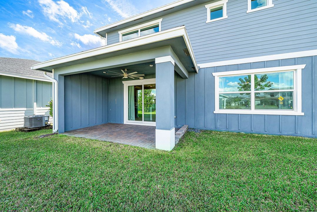 待售: $680,000 (4 贝兹, 3 浴室, 2401 平方英尺)