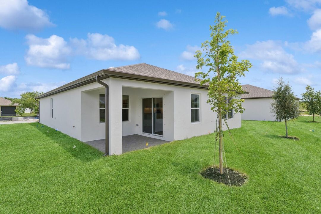 For Sale: $319,995 (3 beds, 2 baths, 1452 Square Feet)
