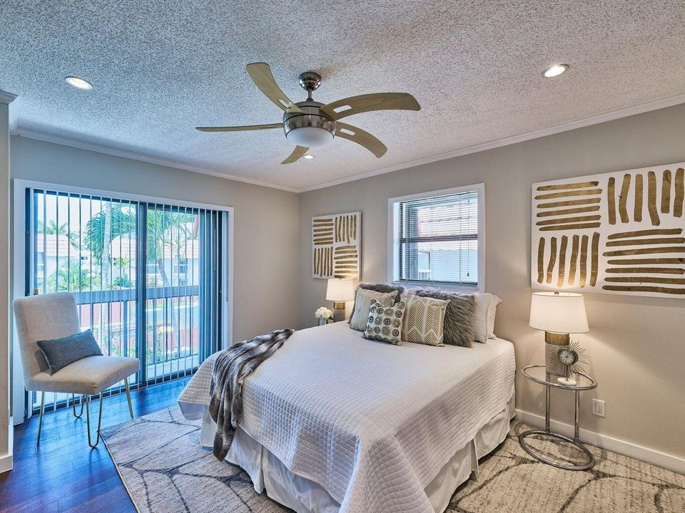 На продажу: $425,000 (2 спален, 2 ванн, 1380 Квадратных фут)