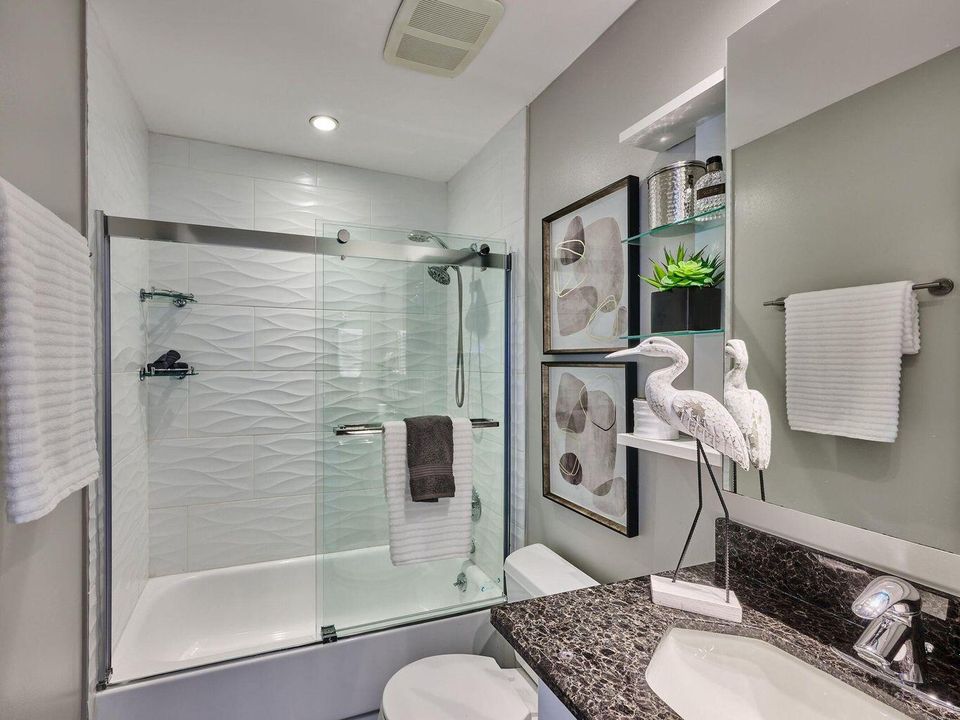 На продажу: $425,000 (2 спален, 2 ванн, 1380 Квадратных фут)