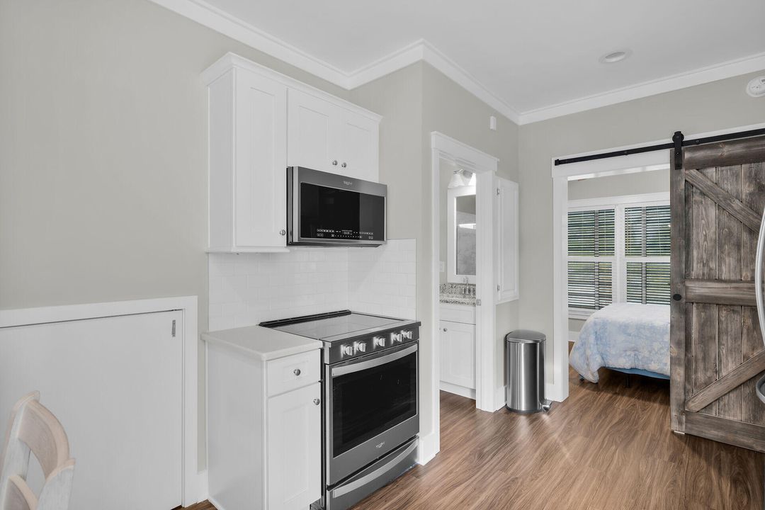 На продажу: $440,000 (2 спален, 2 ванн, 960 Квадратных фут)