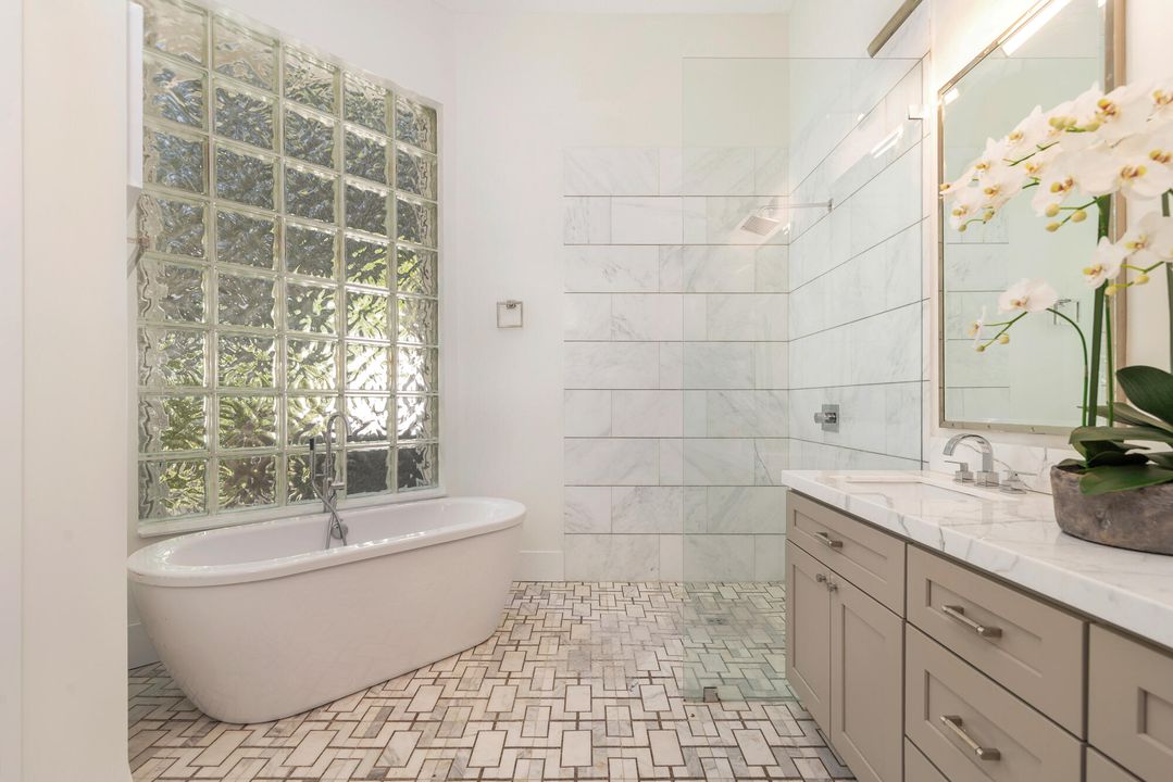 待售: $1,599,000 (3 贝兹, 3 浴室, 2099 平方英尺)