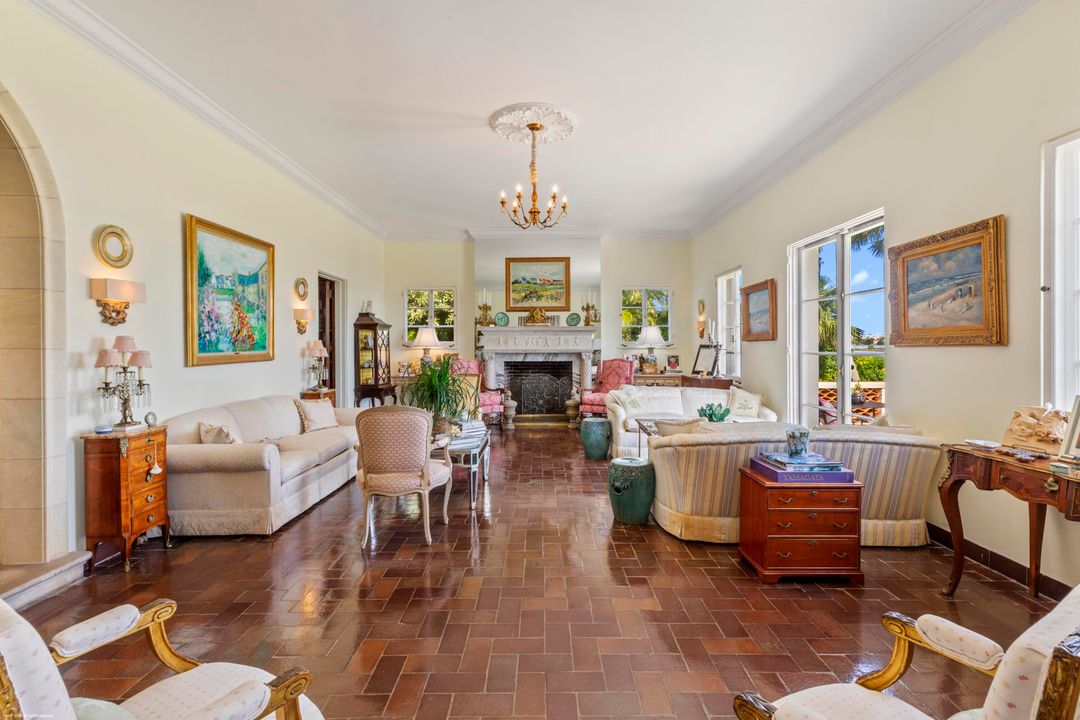 For Sale: $17,900,000 (4 beds, 3 baths, 3910 Square Feet)