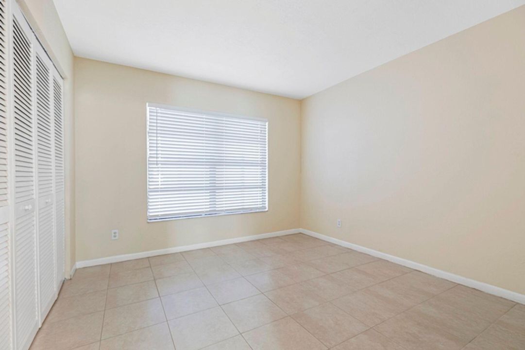 В аренду: $1,795 (2 спален, 1 ванн, 792 Квадратных фут)