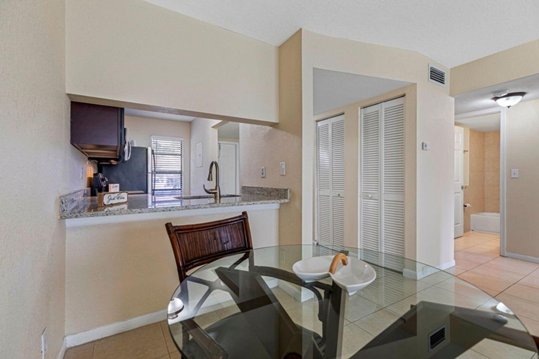 В аренду: $1,795 (2 спален, 1 ванн, 792 Квадратных фут)