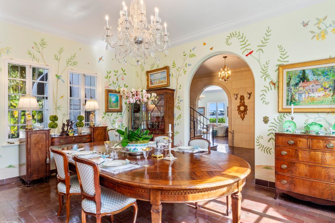 For Sale: $17,900,000 (4 beds, 3 baths, 3910 Square Feet)