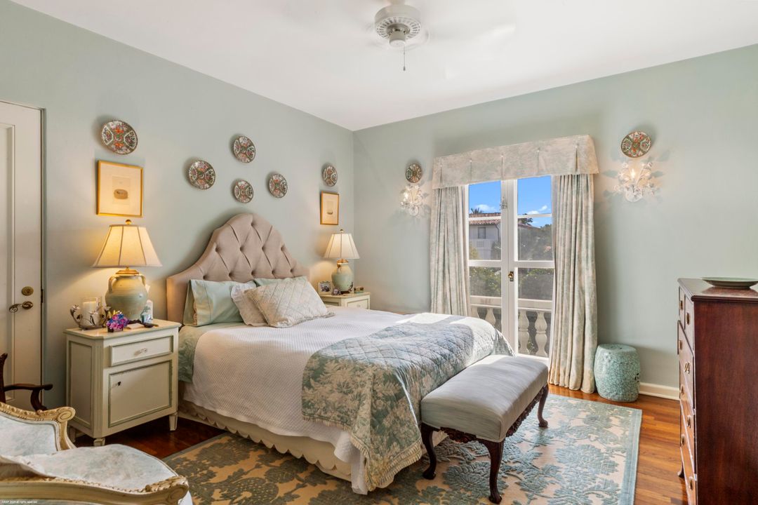 For Sale: $17,900,000 (4 beds, 3 baths, 3910 Square Feet)