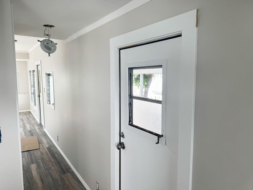 На продажу: $290,000 (1 спален, 1 ванн, 320 Квадратных фут)