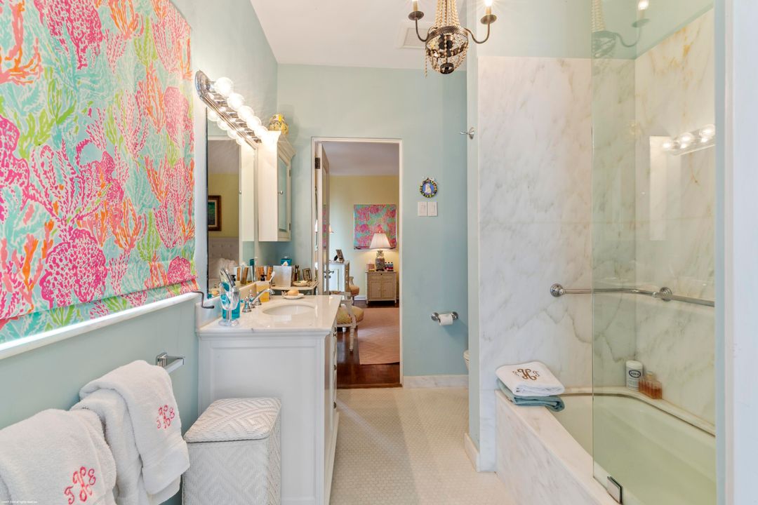 For Sale: $17,900,000 (4 beds, 3 baths, 3910 Square Feet)