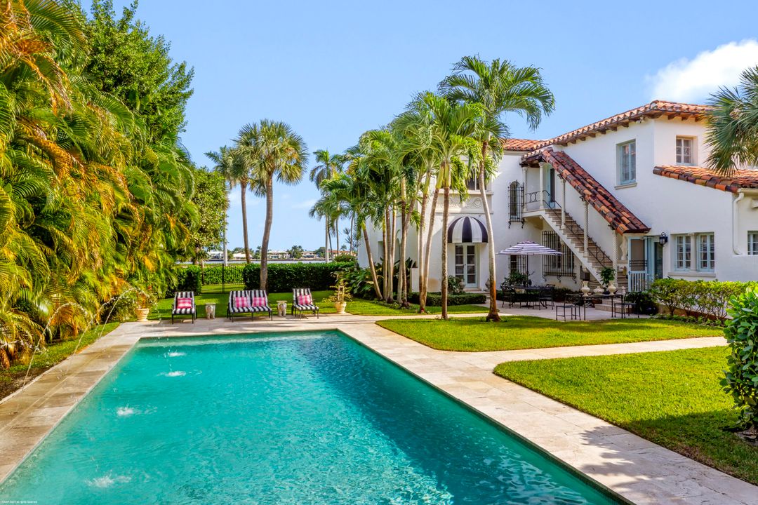 For Sale: $17,900,000 (4 beds, 3 baths, 3910 Square Feet)