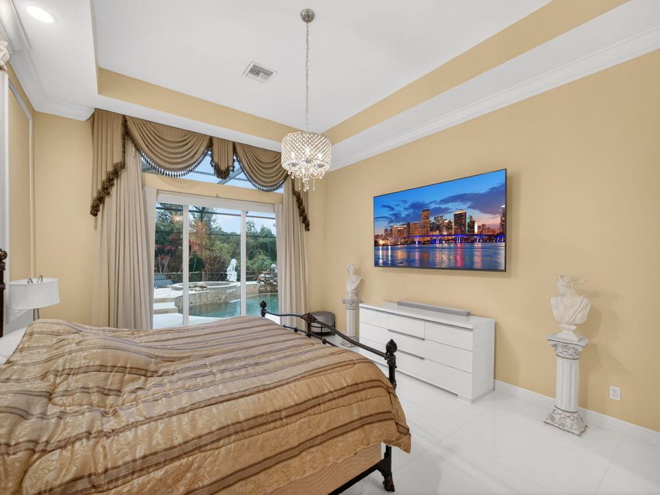 En Venta: $715,000 (3 camas, 3 baños, 2708 Pies cuadrados)