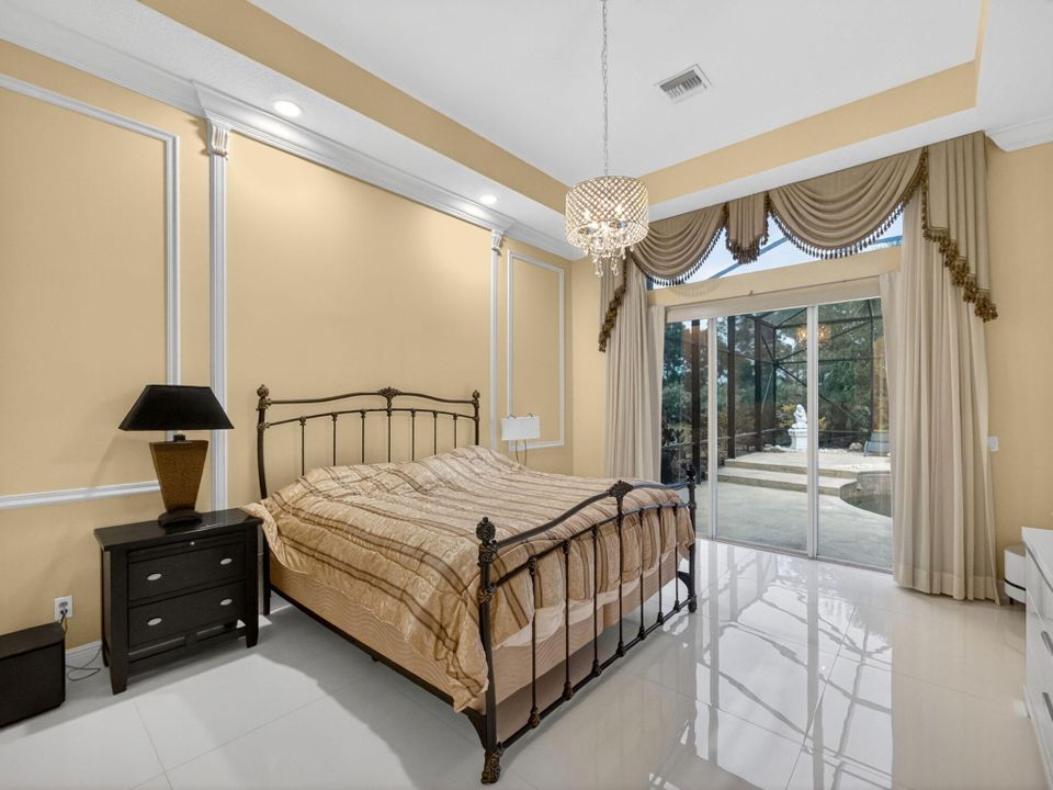 En Venta: $715,000 (3 camas, 3 baños, 2708 Pies cuadrados)