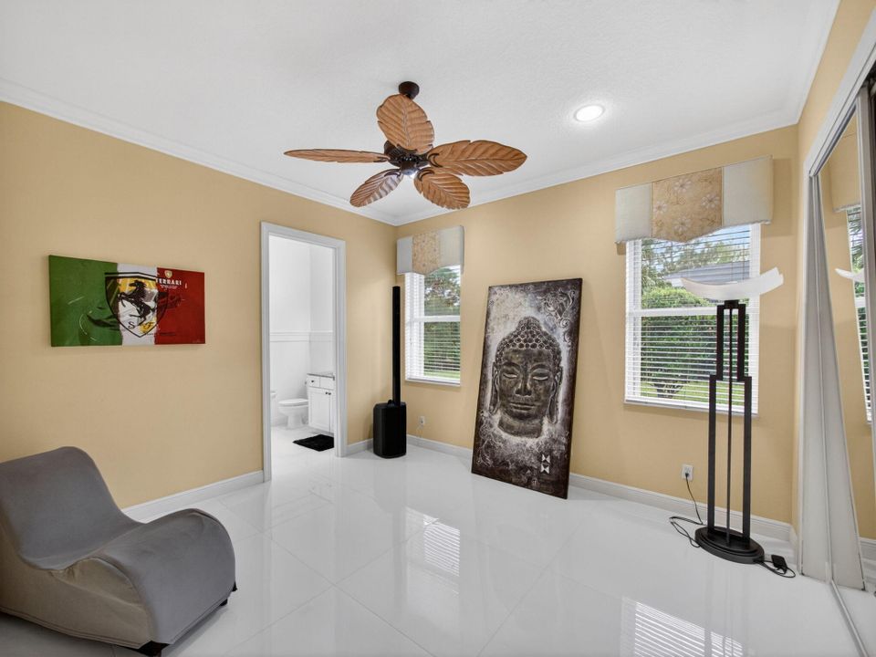 En Venta: $715,000 (3 camas, 3 baños, 2708 Pies cuadrados)