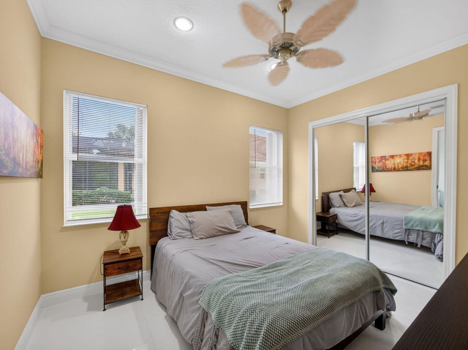 En Venta: $715,000 (3 camas, 3 baños, 2708 Pies cuadrados)