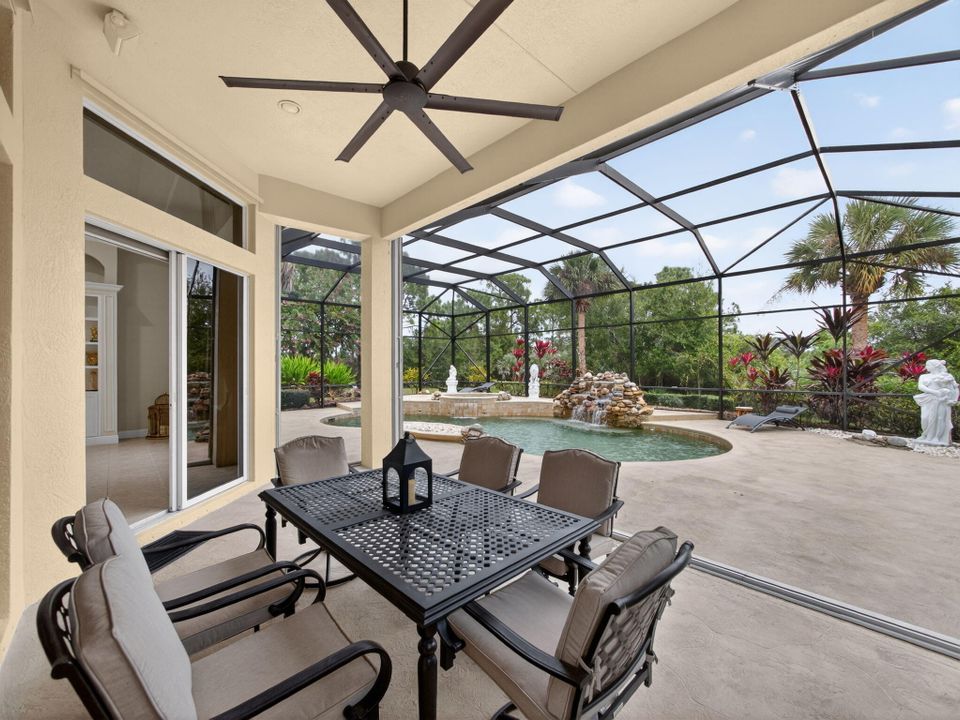 En Venta: $715,000 (3 camas, 3 baños, 2708 Pies cuadrados)