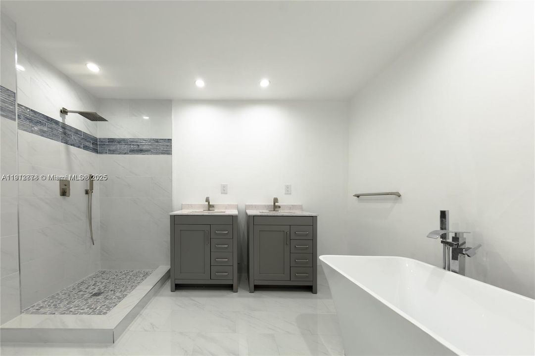 В аренду: $8,500 (4 спален, 3 ванн, 2227 Квадратных фут)