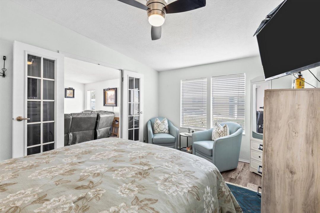 待售: $167,900 (2 贝兹, 2 浴室, 1484 平方英尺)