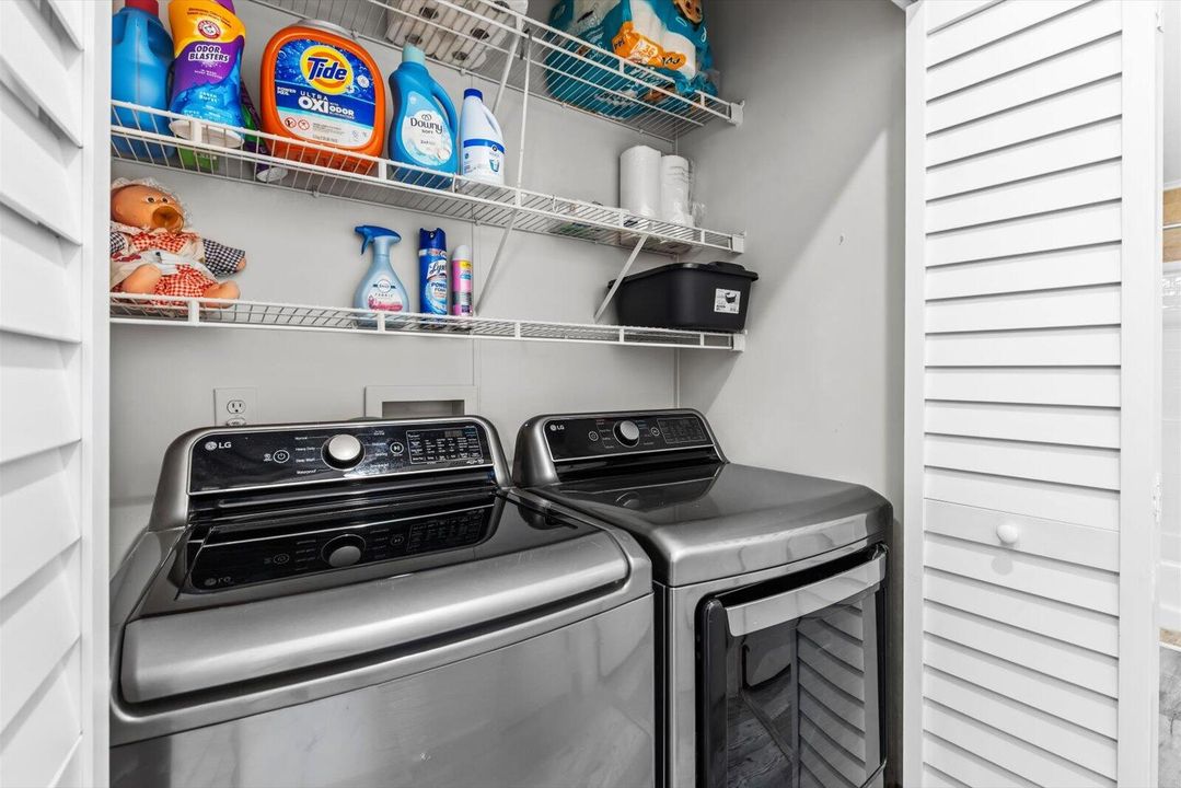 待售: $167,900 (2 贝兹, 2 浴室, 1484 平方英尺)