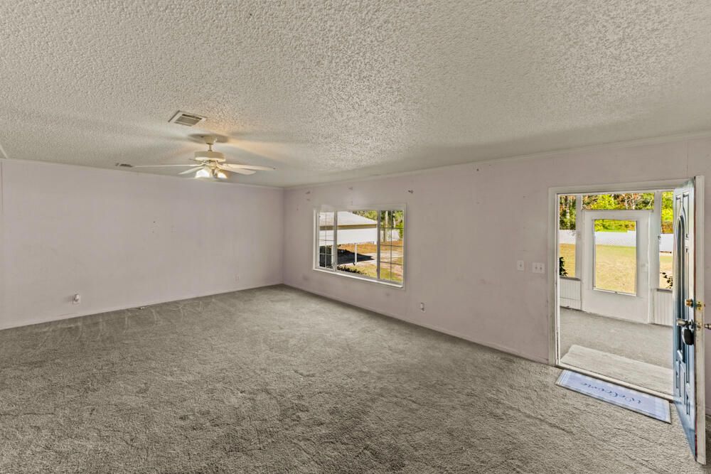 На продажу: $175,000 (3 спален, 2 ванн, 1920 Квадратных фут)