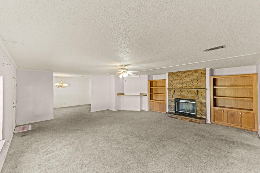 На продажу: $175,000 (3 спален, 2 ванн, 1920 Квадратных фут)