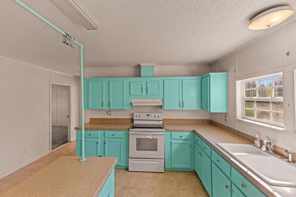 На продажу: $175,000 (3 спален, 2 ванн, 1920 Квадратных фут)