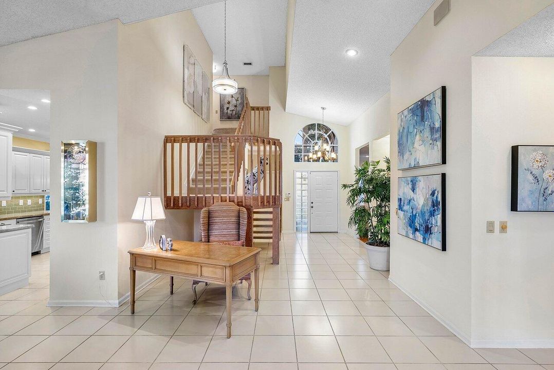 En Venta: $1,100,000 (3 camas, 2 baños, 2430 Pies cuadrados)