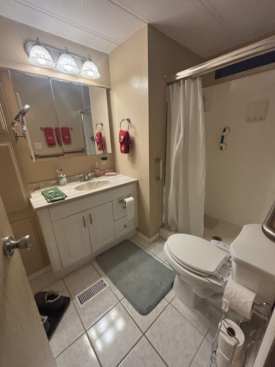 待售: $47,900 (2 贝兹, 2 浴室, 1564 平方英尺)