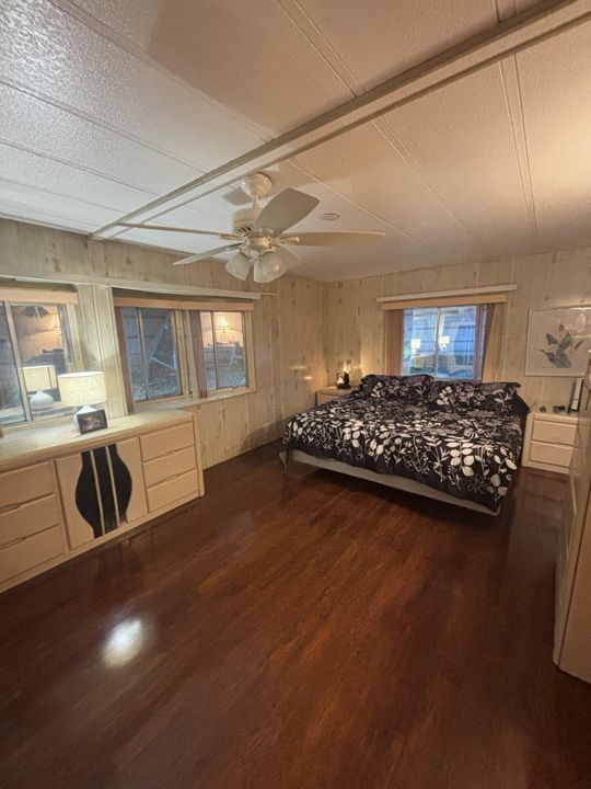 待售: $47,900 (2 贝兹, 2 浴室, 1564 平方英尺)