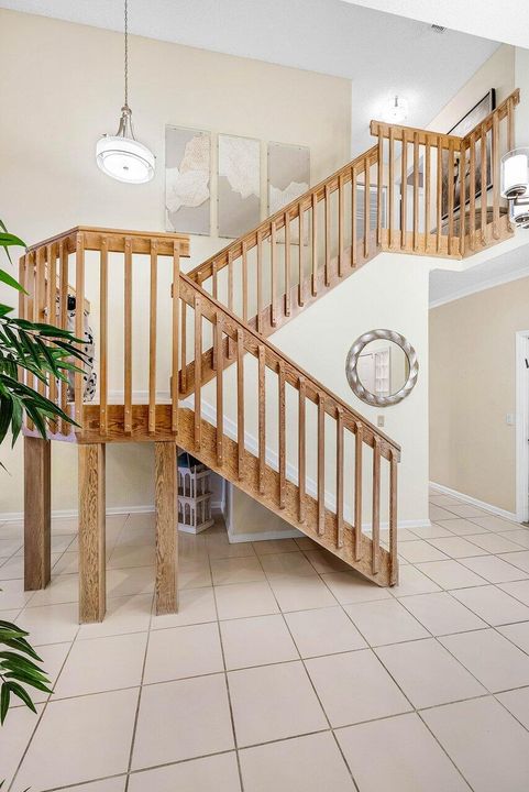 En Venta: $1,100,000 (3 camas, 2 baños, 2430 Pies cuadrados)