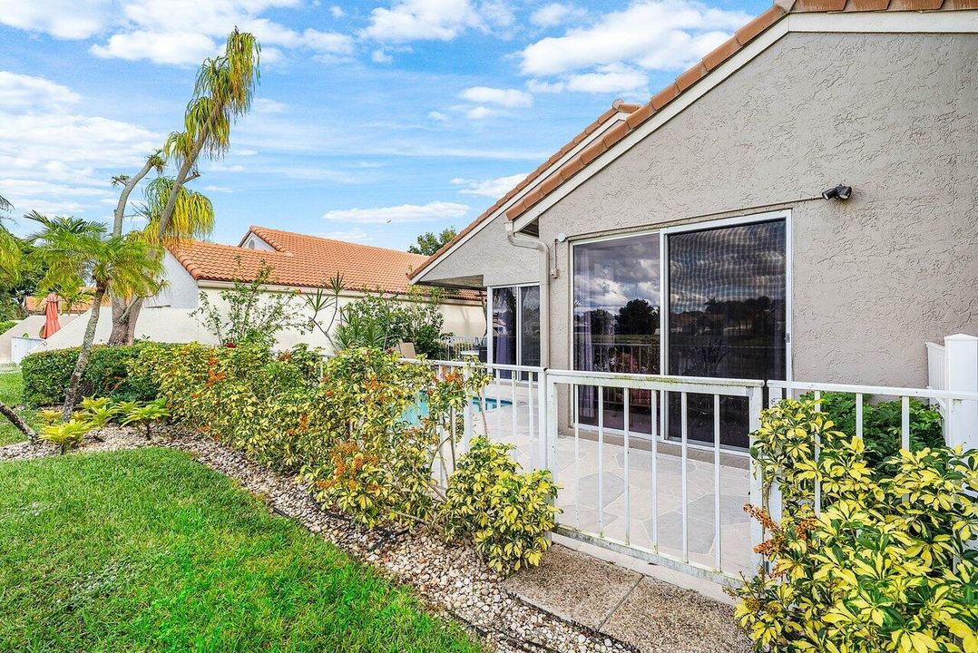 En Venta: $1,100,000 (3 camas, 2 baños, 2430 Pies cuadrados)