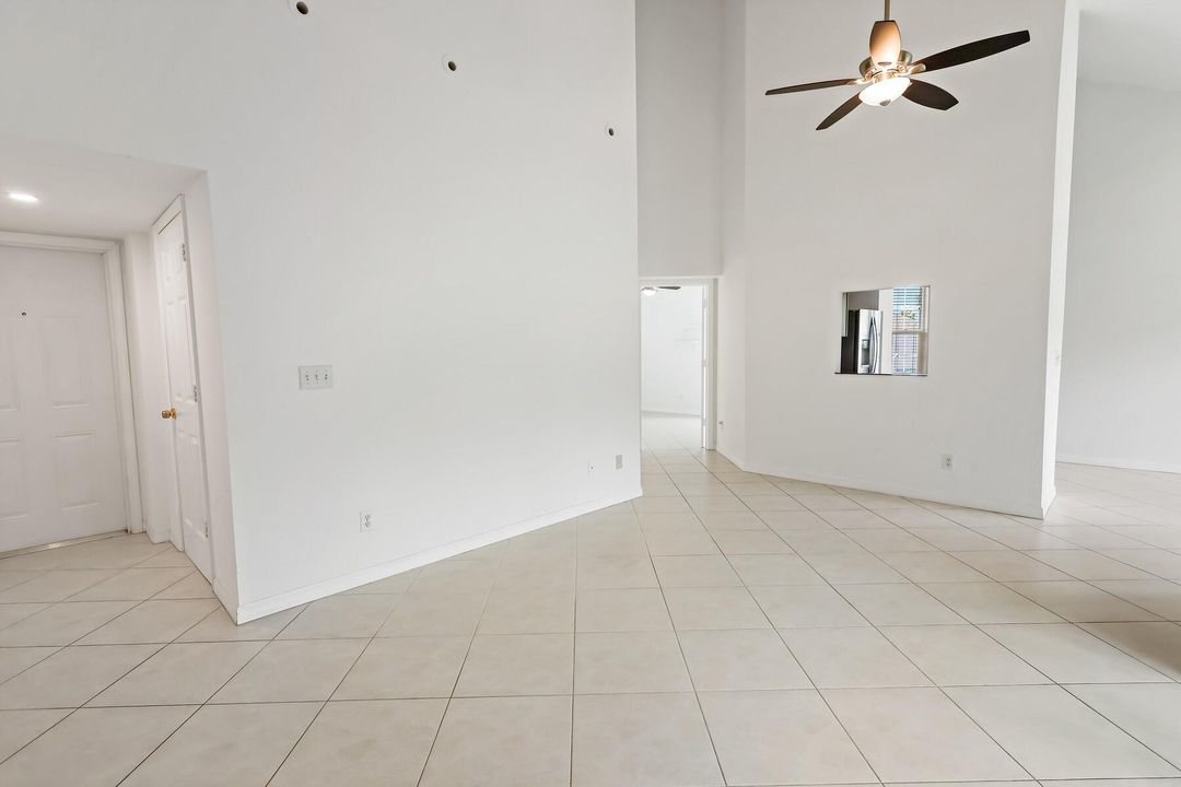 For Rent: $2,000 (2 beds, 2 baths, 1284 Square Feet)