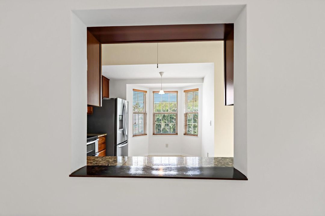 For Rent: $2,000 (2 beds, 2 baths, 1284 Square Feet)