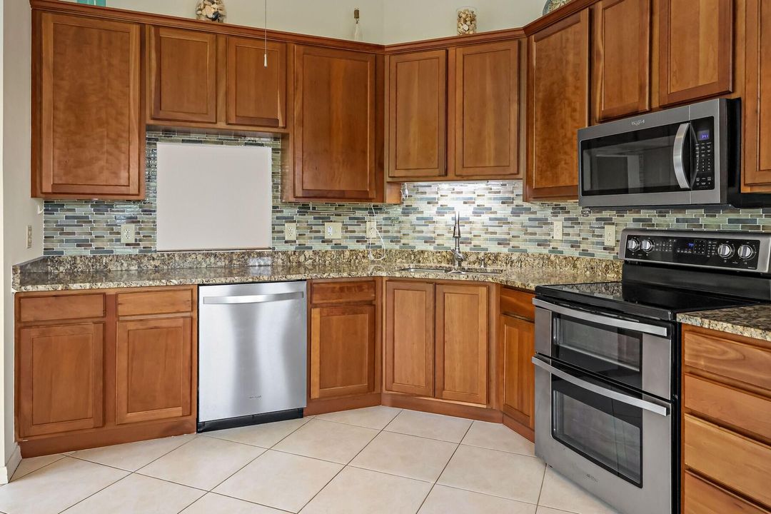 For Rent: $2,000 (2 beds, 2 baths, 1284 Square Feet)