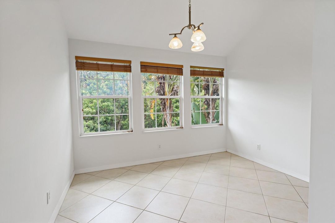 For Rent: $2,000 (2 beds, 2 baths, 1284 Square Feet)