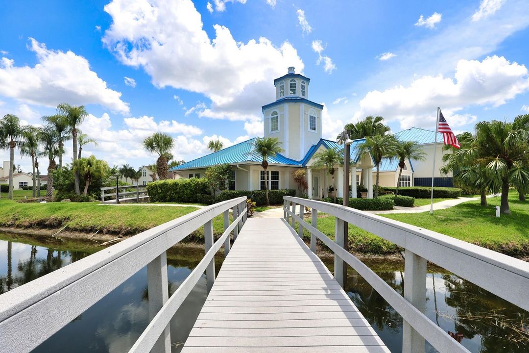 For Rent: $2,000 (2 beds, 2 baths, 1284 Square Feet)