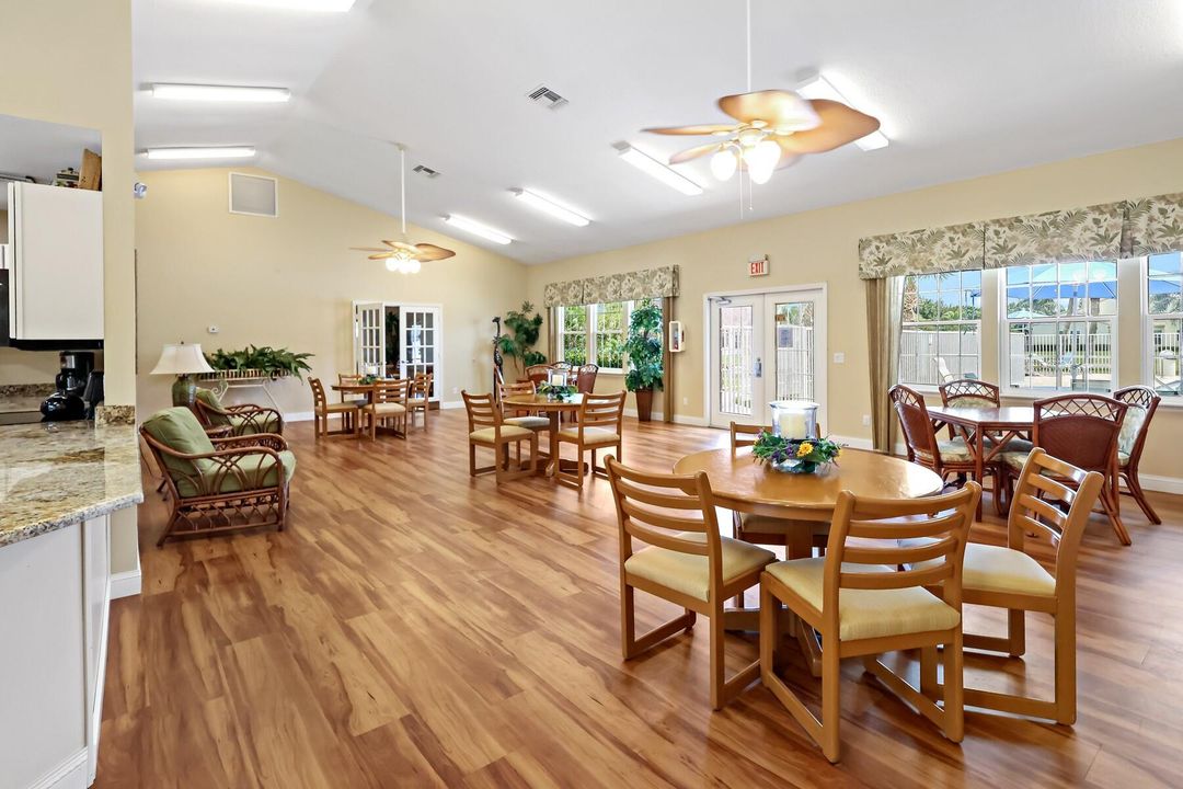 For Rent: $2,000 (2 beds, 2 baths, 1284 Square Feet)