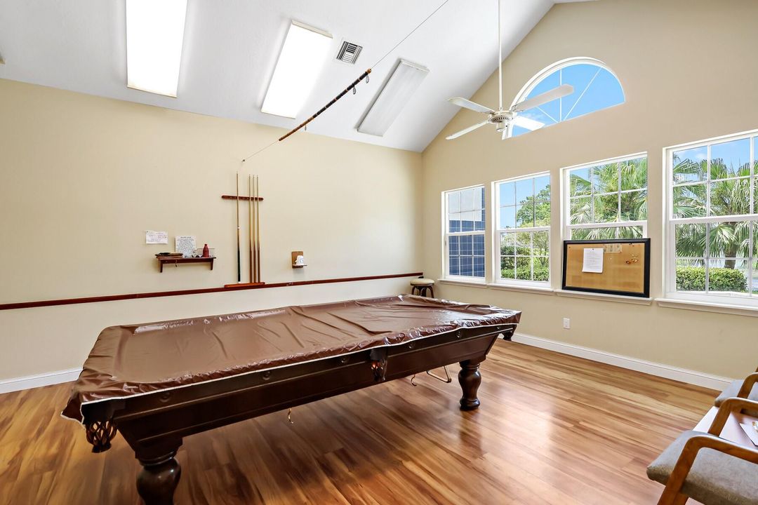 For Rent: $2,000 (2 beds, 2 baths, 1284 Square Feet)