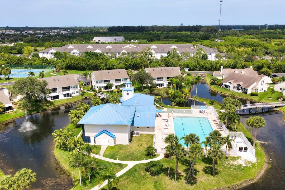 For Rent: $2,000 (2 beds, 2 baths, 1284 Square Feet)