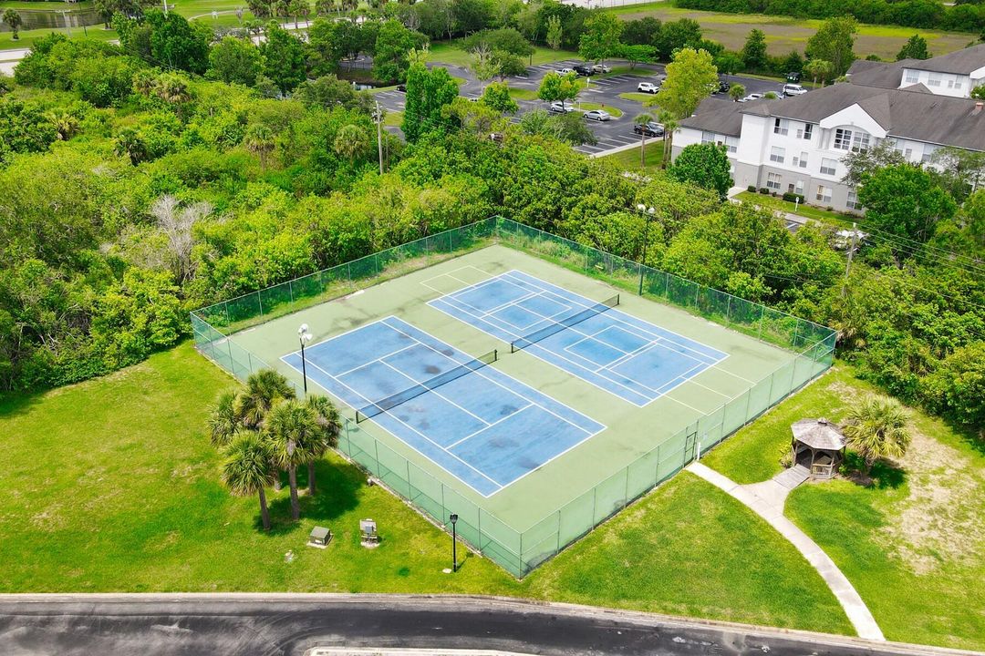 For Rent: $2,000 (2 beds, 2 baths, 1284 Square Feet)