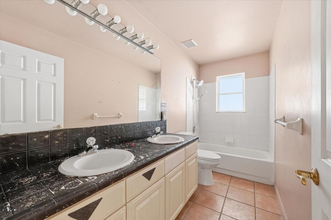 待售: $335,000 (3 贝兹, 2 浴室, 1488 平方英尺)