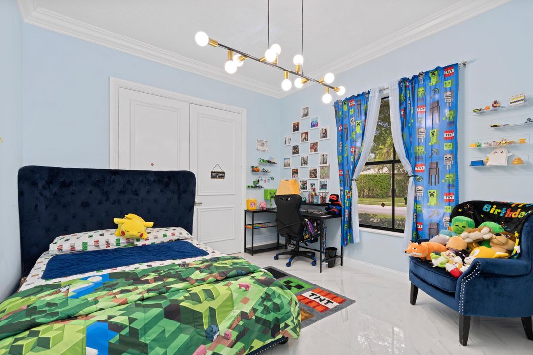 En Venta: $1,600,000 (6 camas, 4 baños, 4616 Pies cuadrados)