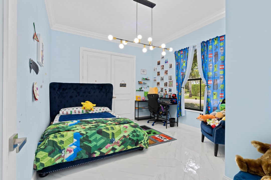 En Venta: $1,600,000 (6 camas, 4 baños, 4616 Pies cuadrados)