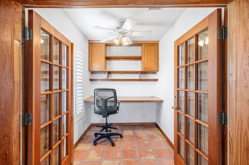 For Sale: $650,000 (4 beds, 2 baths, 2553 Square Feet)