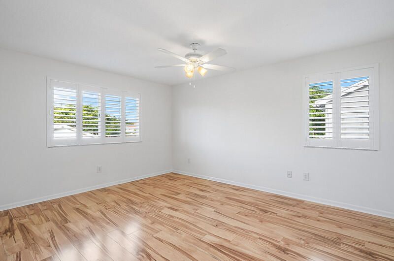 For Sale: $650,000 (4 beds, 2 baths, 2553 Square Feet)