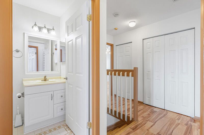 For Sale: $650,000 (4 beds, 2 baths, 2553 Square Feet)